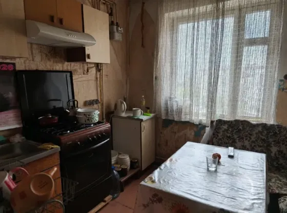 Продам 3-х комнатную квартиру на Зелёном Макеевка
