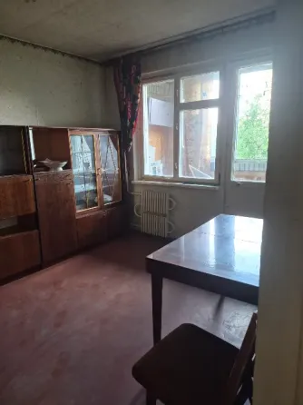 Продам 2 к.кв. на Текстильщике, Петровского, 6/9, удовлетворительное сотояние Донецк