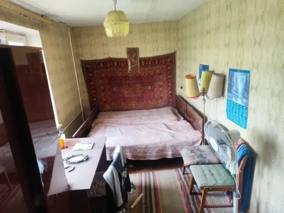 Продается 2-ком. квартира в г. Торез, ул. Ленина (центральный поселок) Торез