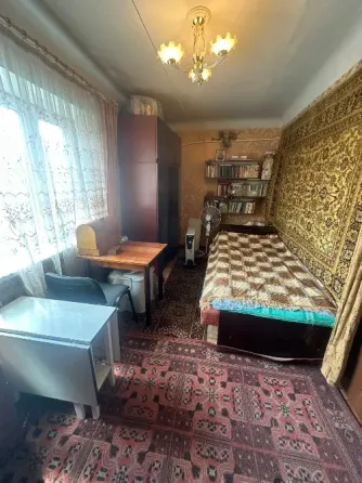 Продам 2-х комнатную квартиру в центре г. Торез, пр-т Гагарина Торез