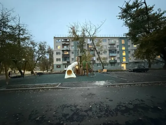 продается уютная студия в живописном приморском районе. Мариуполь
