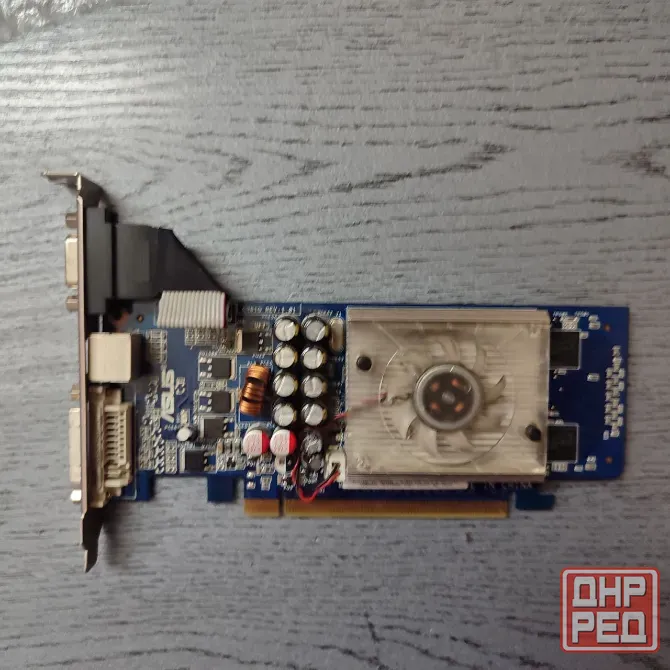 Видеокарта Asus GF 8400GS (DDR2 256mb, шина 64b) Донецк - изображение 1