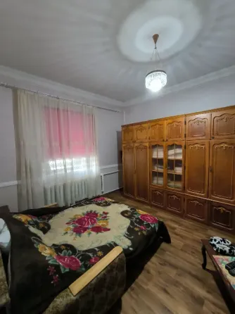 Просторный дом, пл. Бакинских комиссаров Донецк