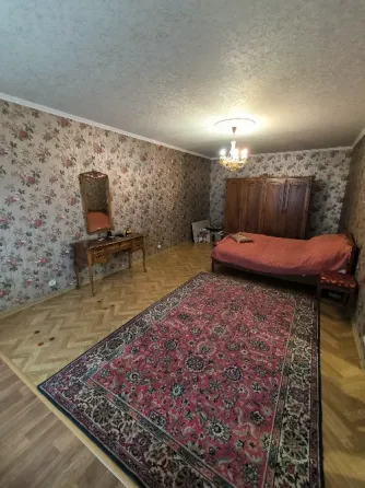 Просторный дом, пл. Бакинских комиссаров Донецк