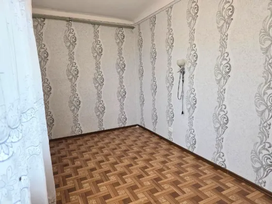 2х комнатная квартира Углегорск
