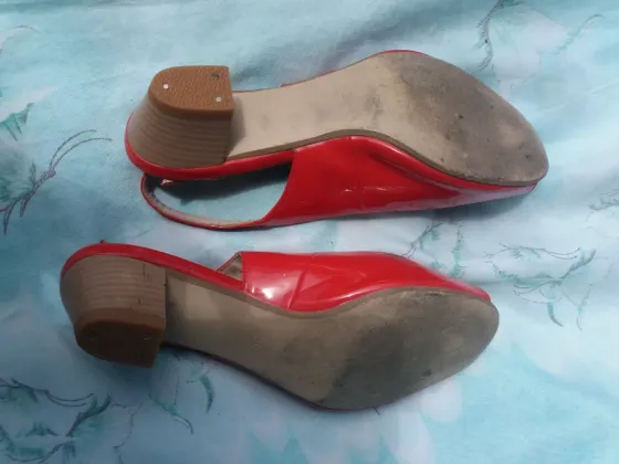 Продам босоножки р. 39 Донецк