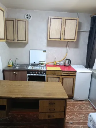 Сдам квартиру на улице Разенкова14 в Калининском районе города Донецка Донецк