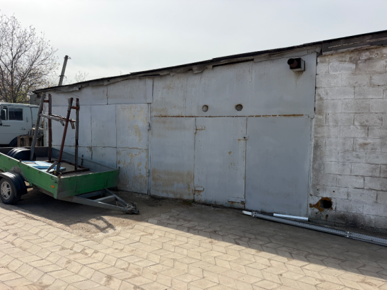 Продается коммерческая недвижимость, 250м. кв. , склады,, хостел, офисы площадь Свободы Донецк