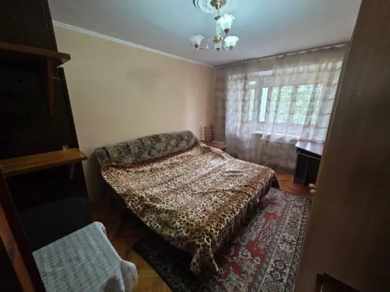 2 ком кв. ул.зелинского Мариуполь