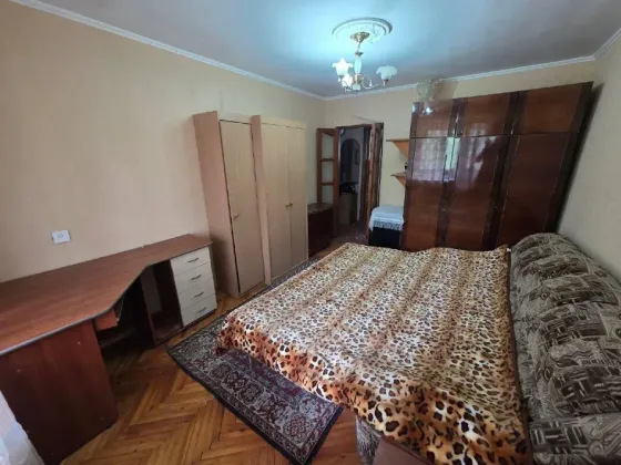 2 ком кв. ул.зелинского Мариуполь