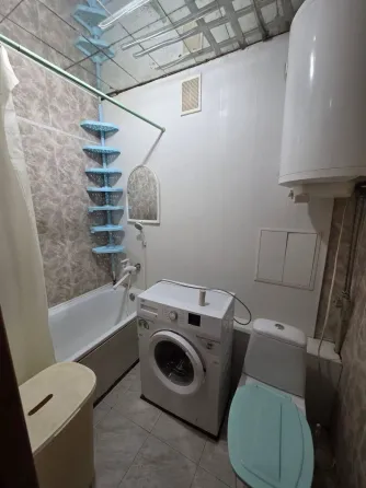 2 ком кв. ул.зелинского Мариуполь