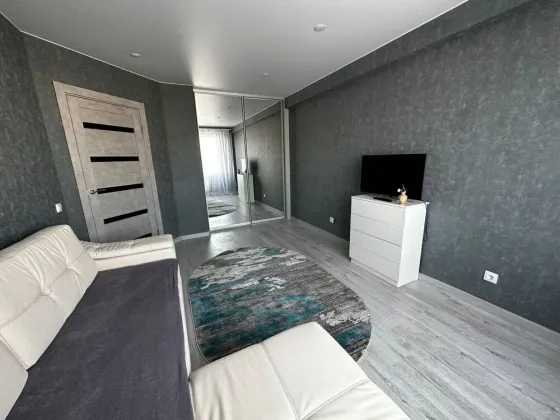 Сдаю 1-комн. квартиру 34.4м² в Калининском р-не Донецк