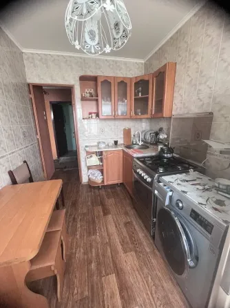 3 ком.кв. ул.февральская Мариуполь