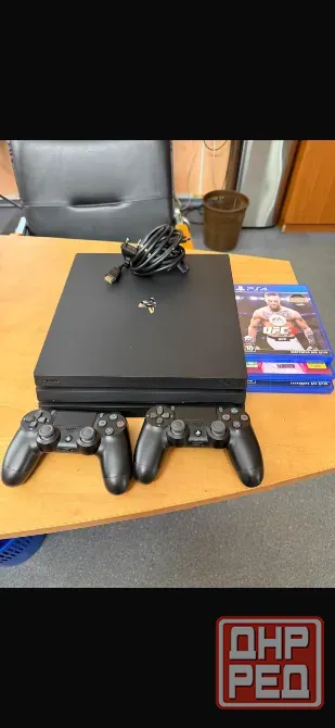 Sony playstation 4 pro 1TB Донецк - изображение 1