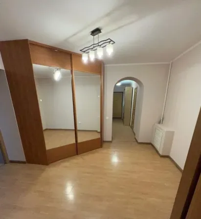 Сдается квартира в Ленинский район, рядом ул. Постышева. Обычная, чистая квартира, полностью меблиро Донецк