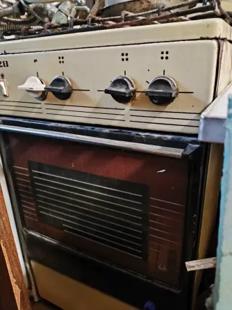 Продаю газовую плиту в Киевском районе, Рынок Маяк, Самовывоз Донецк