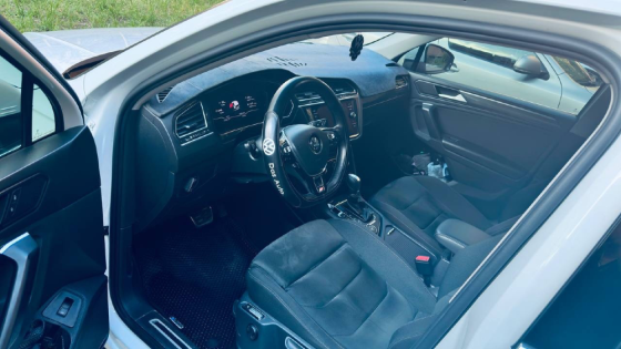 Volkswagen Tiguan 2019 год Официальный весь в родной краске пробег 58 тыс км родной Донецк