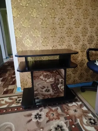 Продам тумбу под телевизор Донецк