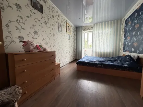 Трёхкомнатная квартира м-н Зелёный Макеевка