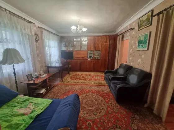 Продам 1/2 часть дома м.Юта Донецк