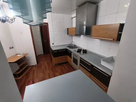 Продажа, крупно габаритная 3к, 80кв с двумя санузлами на мира Донецк