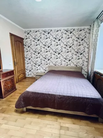 Сдаётся трёхкомнатная квартира в Кировском районе Донецк