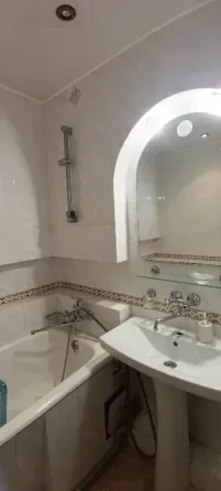 Продам 5-ти комн 101.5 м² в Киевском р-не, Детский мир. Донецк