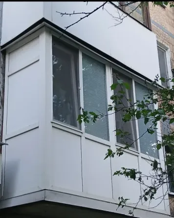 Пл. Бакинских комиссаров Донецк