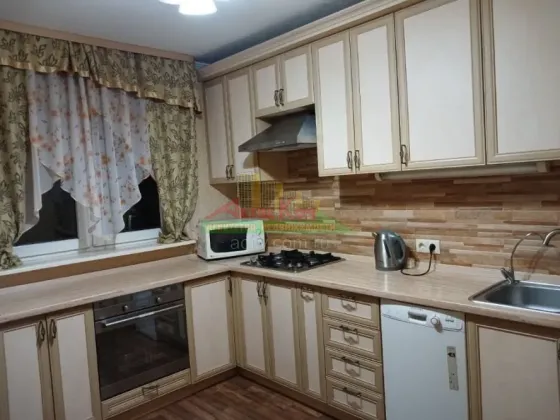 4-х комн. квартира, бульвар Школьный Донецк