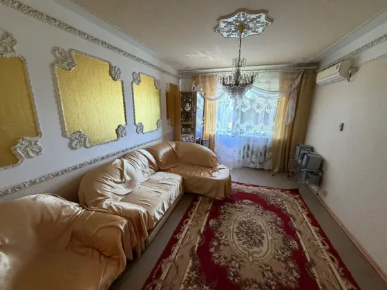 Продам 3-х комн. кв., 6/9 эт., 65 м.кв. - Макеевка, ул. Лебедева, Горняцкий р-н Макеевка