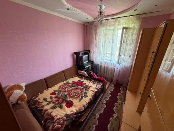 Продам 3-х комн. кв., 6/9 эт., 65 м.кв. - Макеевка, ул. Лебедева, Горняцкий р-н Макеевка