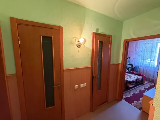 Продам 3-х комн. кв., 6/9 эт., 65 м.кв. - Макеевка, ул. Лебедева, Горняцкий р-н Макеевка