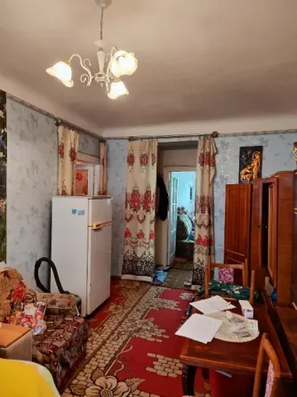 продается 2 комн. кв. в центре Харцызск