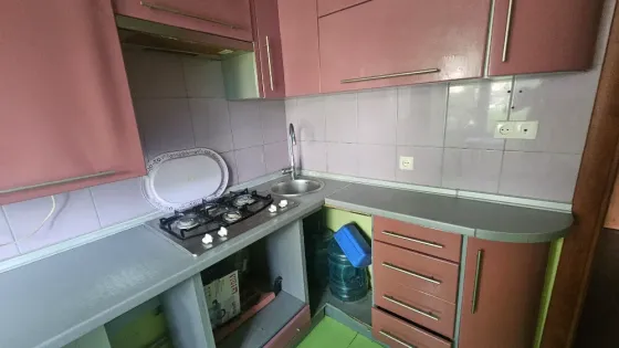 Продам 2-кв.,цирк,обжора Донецк
