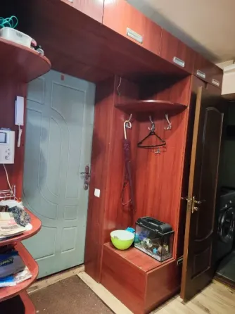 продается 2 комн. кв. в Центре Харцызск
