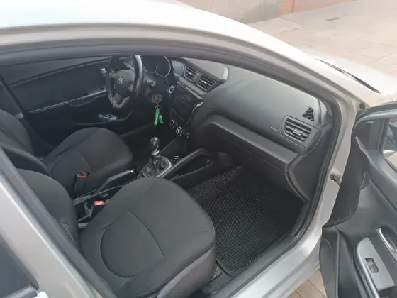 Продам Kia Rio 2012 г.в. Мариуполь