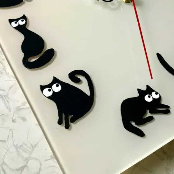 Часы "Кошкин дом", 30 на 30 см двух разных цветов Донецк