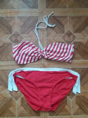 продам купальник красный из трех элементов р. 48-50 Донецк