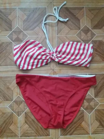 продам купальник красный из трех элементов р. 48-50 Донецк
