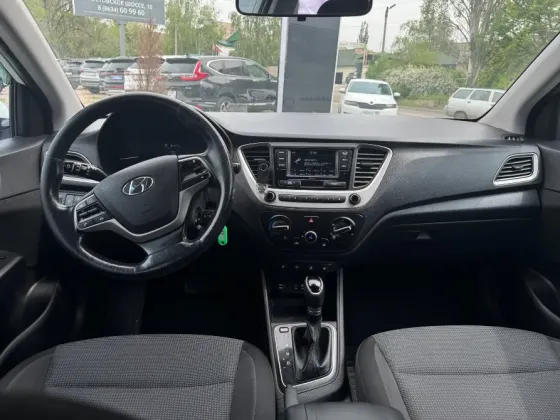 HYUNDAI SOLARIS Донецк