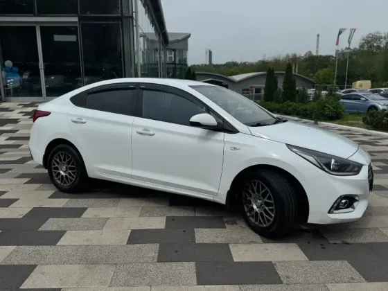 HYUNDAI SOLARIS Донецк