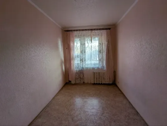 продам свою 3к.кв. Шахтостроителей 29/Калининский рынок Донецк