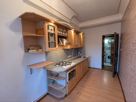 продам свою 3к.кв. Шахтостроителей 29/Калининский рынок Донецк