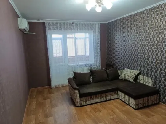 4х ком. квартира , микр-н Широкий Донецк