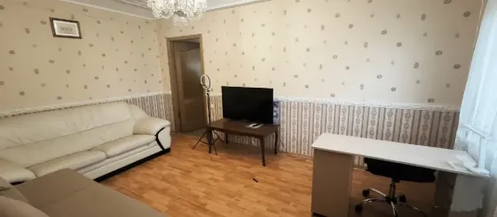Продажа 2к.кв. Ленинский р-н, ориентир Цирк Донецк