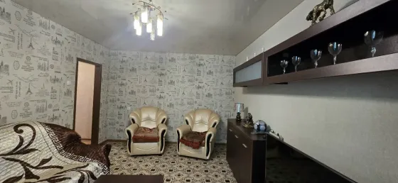 Продам 2-комн. квартиру на Зеленом. Макеевка