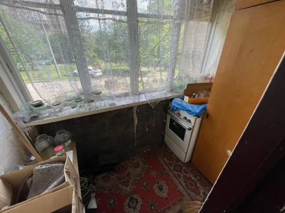 Продам просторную однокомнатную квартиру в центре Донецка Донецк