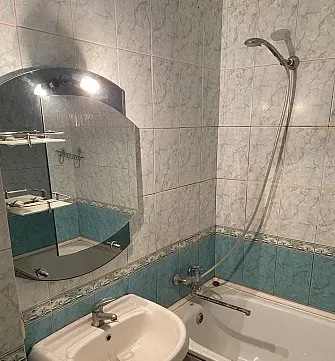 Продам уютную 3-х комнатную, ж/д вокзал Донецк