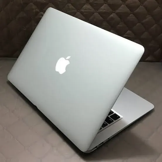 Красивый и эксклюзивный ноутбук Apple Горловка