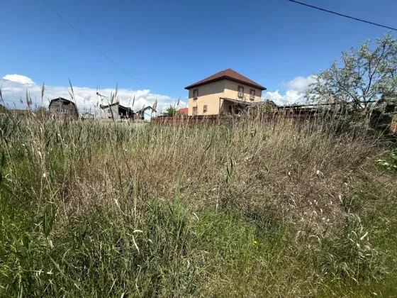 Продаётся земельный участок площадью 7 соток на второй линии у моря, в природном заповеднике Мариуполь